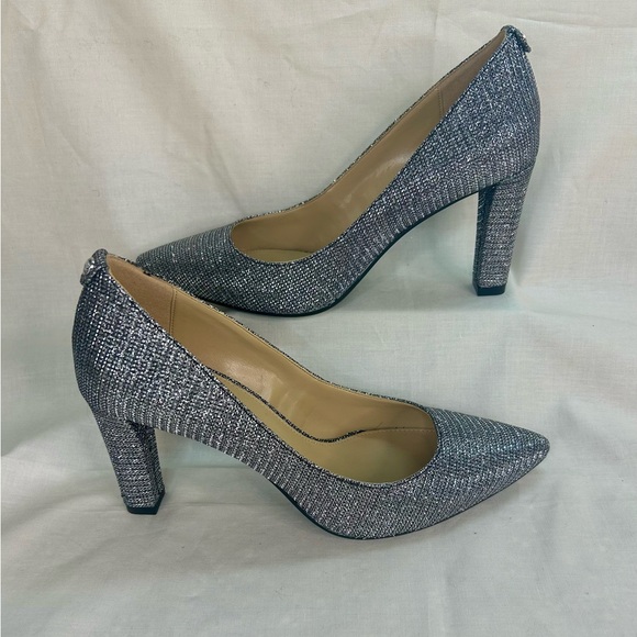 NWT Michael Kors Silver Metallic Glitter Pumps – Size 7.5 –  Party, Wedding - Picture 1 of 5